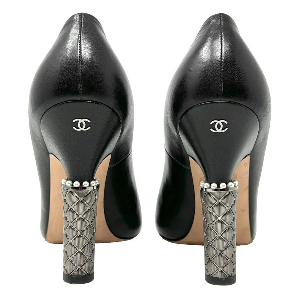 Chanel Black Leather Pumps CC Logo Classic Heels‎ 39.5
